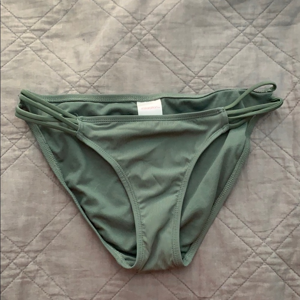 target army green bikini bottom size small